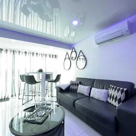 아파트 B&W Port Nature Luxe - Coursive - Vue Port - Chambre Separee - Village Naturiste